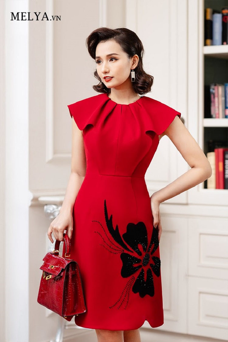 Thời trang MELYA.vn làm tôn lên vẻ đẹp hiện đại, sang trọng của người phụ nữ.