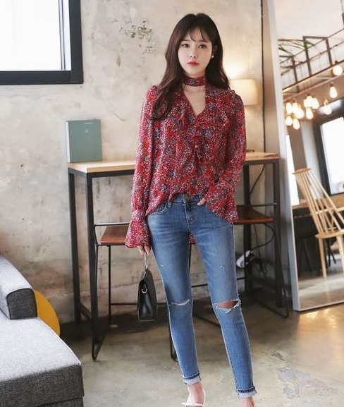 Cổ chữ V - 36+ Kiểu áo sơ mi nữ dễ thương diện nơi công sở, đi học, đi làm...