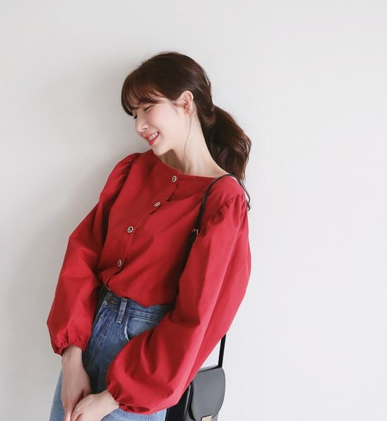 Sơ mi ngang vai - 36+ Kiểu áo sơ mi nữ dễ thương diện nơi công sở, đi học, đi làm...