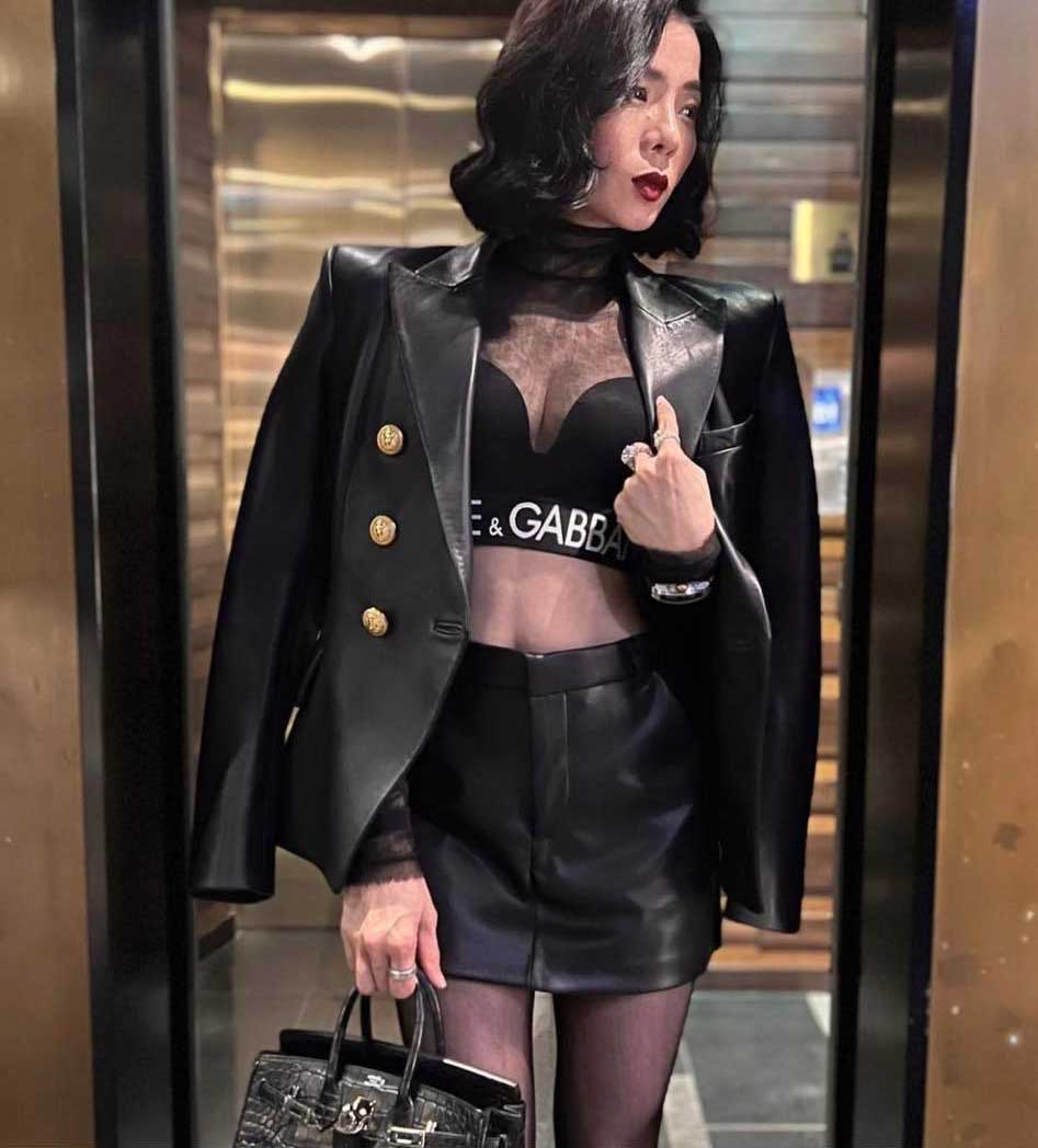 Lệ Quyên gây bất ngờ khi diện mốt áo xuyên thấu - 1