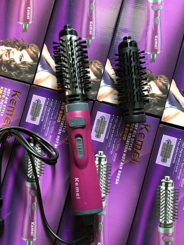 Lược có 3 mức điều chỉnh tiện dụng: sấy mát, nóng vừa và nóng mạnh