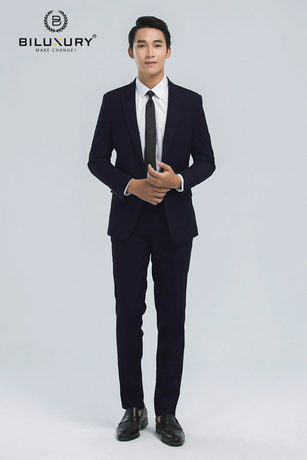 Mẫu áo comle đẹp với màu than tím trang trọng, thanh lịch