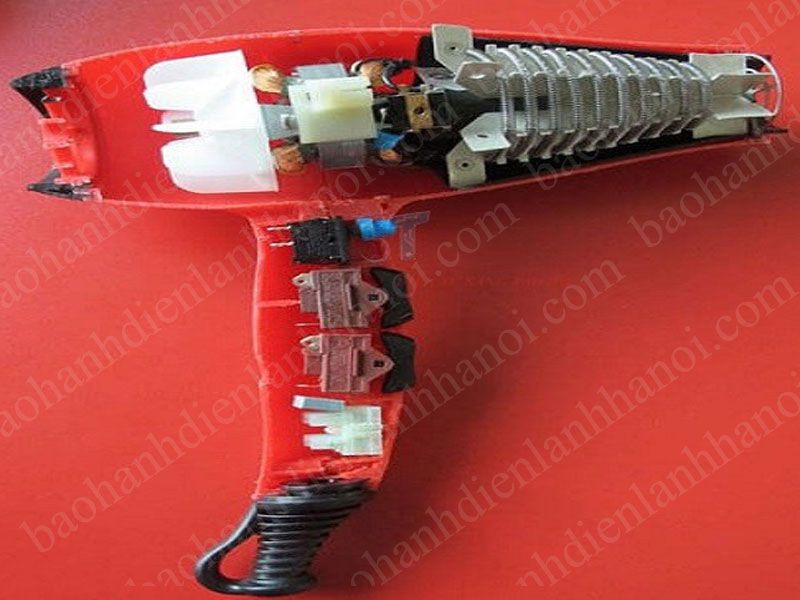 Những lỗi thường gặp đối với máy sấy tóc