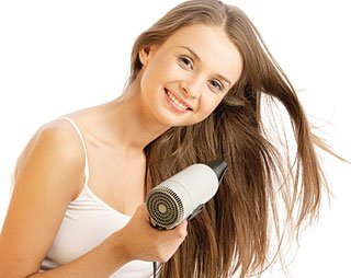 Bạn nên cân nhắc kỹ trước khi quyết định mua máy sấy tóc mini