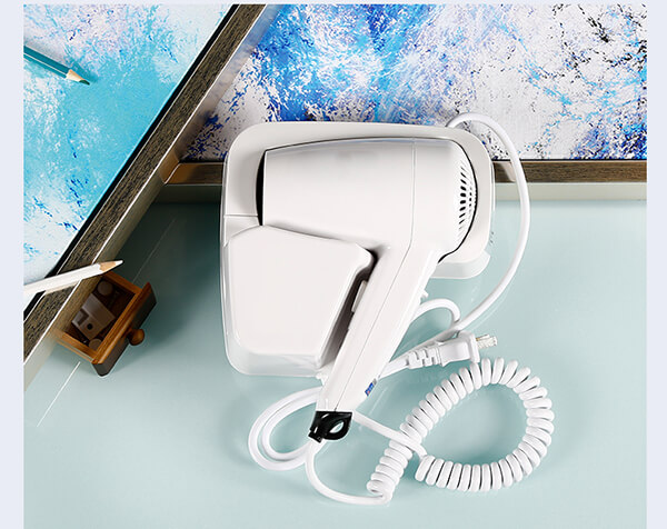 Poliva chuyên cung cấp máy sấy tóc công suất lớn, máy sấy tóc mini...