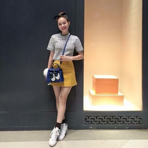 Minh Hang chan vay dam cong so chu a