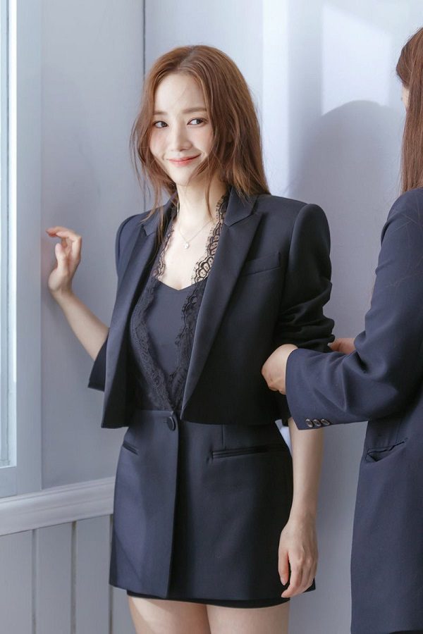 Bạn thuộc dáng người nào? Dáng người ấy thích hợp với những loại trang phục công sở như thế nào?