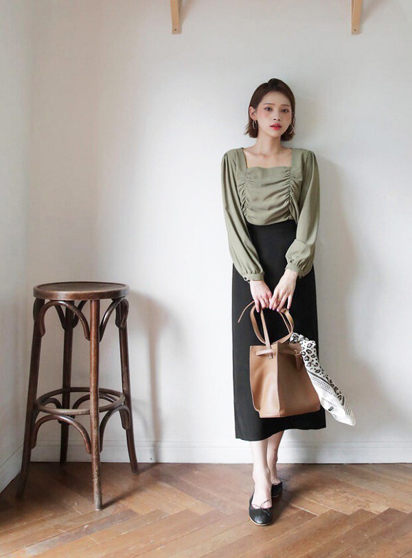 Mùa hè cứ sắm đủ mấy mẫu áo này, nàng công sở vừa mát mẻ lại sành điệu vô cùng - 16