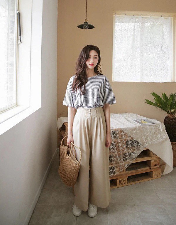 Mùa hè cứ sắm đủ mấy mẫu áo này, nàng công sở vừa mát mẻ lại sành điệu vô cùng - 7