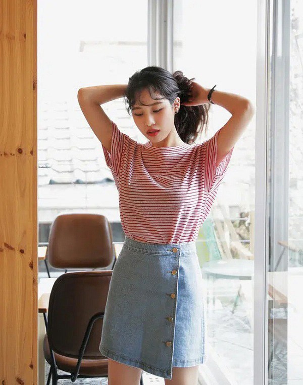 Mùa hè cứ sắm đủ mấy mẫu áo này, nàng công sở vừa mát mẻ lại sành điệu vô cùng - 8