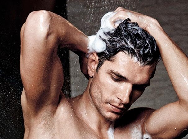 Gội đầu ít thường xuyên hơn để tóc có độ bồng bềnh tự nhiên