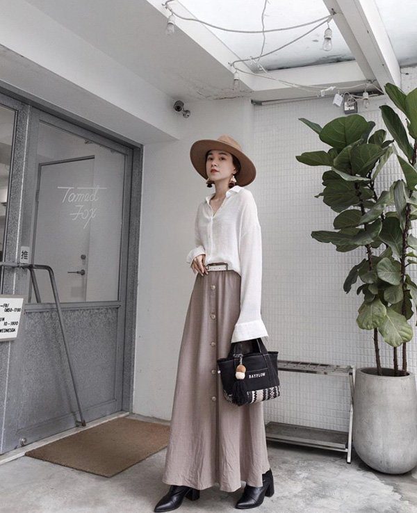 Phối đồ đi làm mùa hè: Áo sơ mi + Chân váy - Ảnh 1