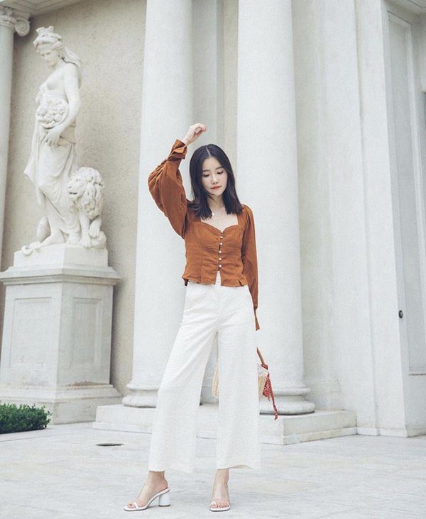 Phối đồ đi làm mùa hè: Áo sơ mi + Quần suông - Ảnh 2