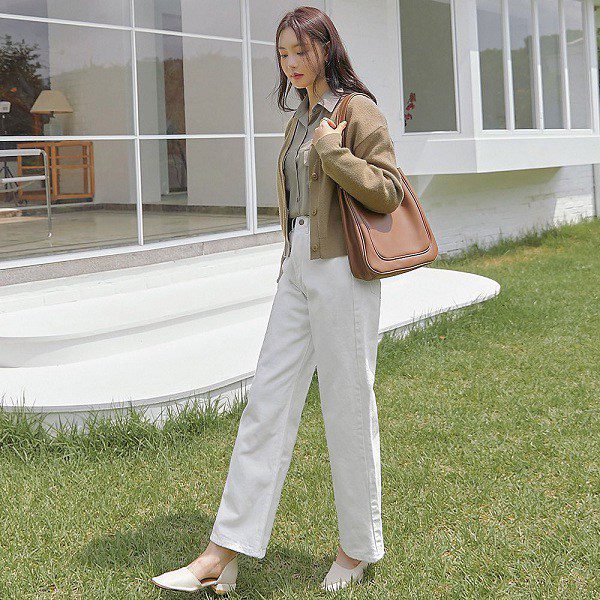 Các cô gái có thể chọn áo cardigan dáng lửng để vóc dáng luôn trông cao ráo