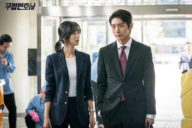 Nếu muốn tìm cho mình một phong cách công sở thật chuẩn thanh lịch, bạn phải xem ngay 6 phim Hàn đình đám này - Ảnh 51.