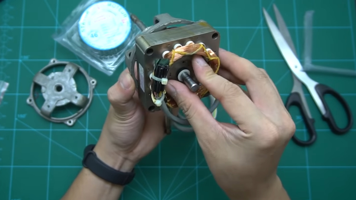 Thay cuộn dây đồng mới cho quạt điện