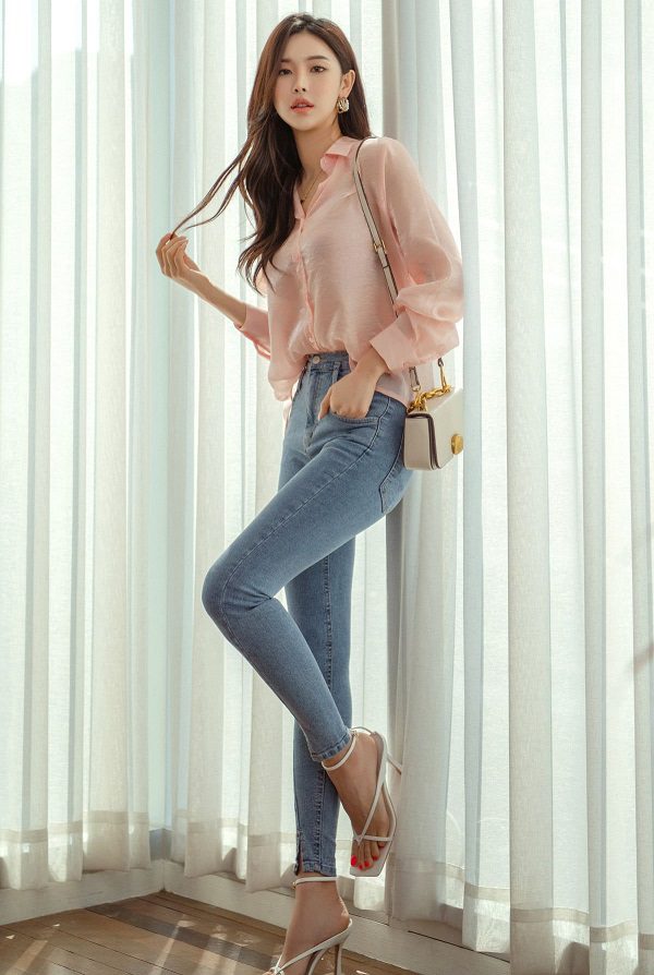 Áo Blouse/T-shirt mix quần jeans cạp cao hack dáng