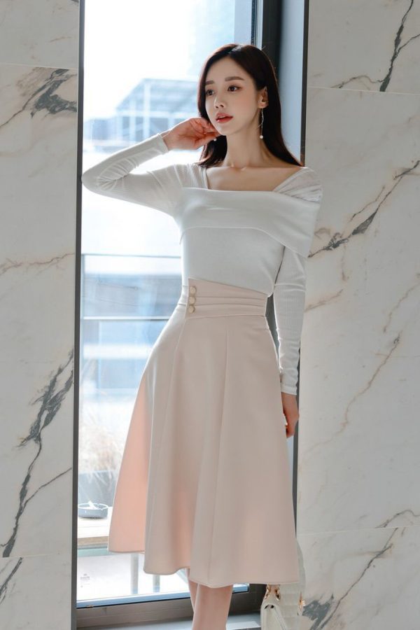 Chân váy công sở mix áo blouse trẻ trung, năng động