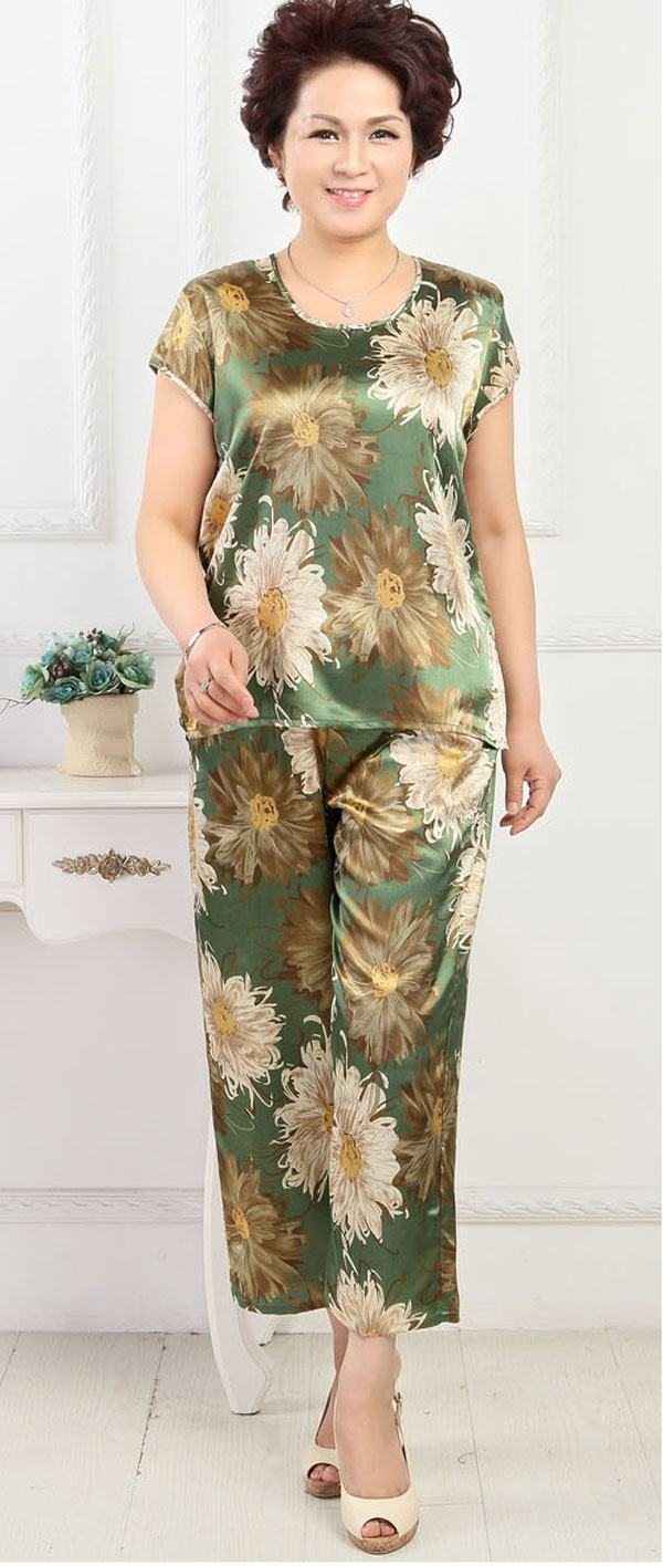 Thời trang váy đầm tuổi 50 đẹp và sang trọng nhất 9