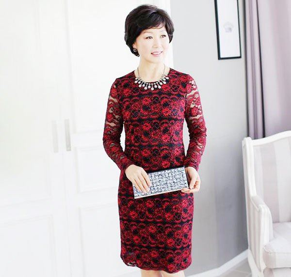 Thời trang váy đầm tuổi 50 đẹp và sang trọng nhất 20