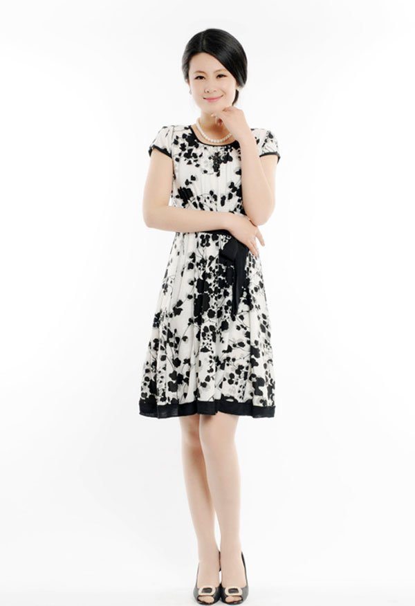 Thời trang váy đầm tuổi 50 đẹp và sang trọng nhất 5