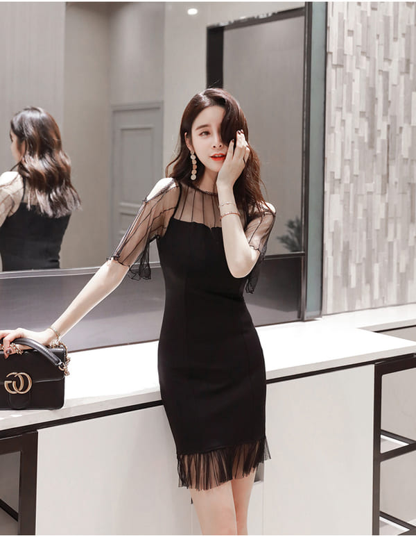 Mê mẫn với kiểu đầm ôm body phối ren