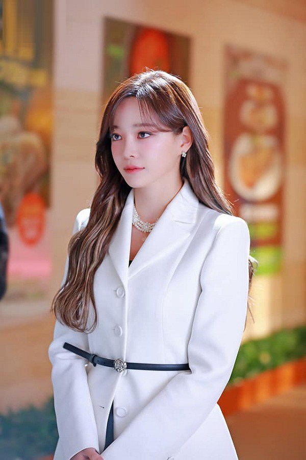 Xịn sò như phim công sở Hàn hot nhất hiện nay: quy tụ 2 mỹ nhân mặc đẹp mãn nhãn - 1